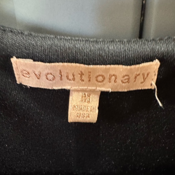 Elegant Black Floral Blouse - Picture 2 of 7